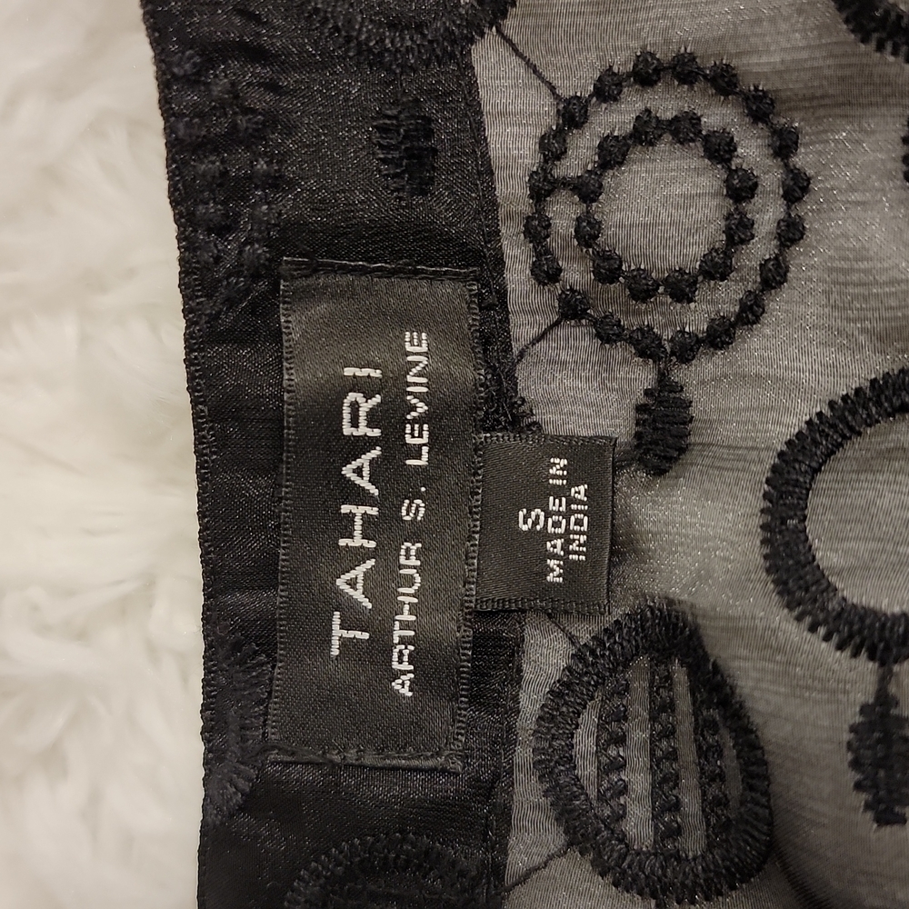 tahari Arthur S Levine polyester mesh open black blazer with circle design - Picture 5 of 13